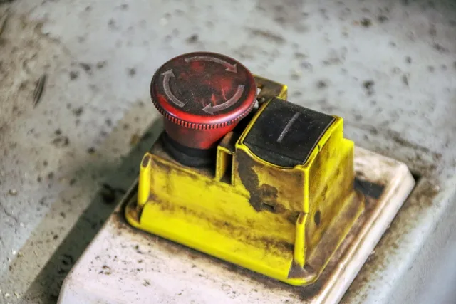 stud, switch, machine, begin, control desk, turn on, steering, stop, button, emergency stop switch. Building a safe stop switch for a marketing automation